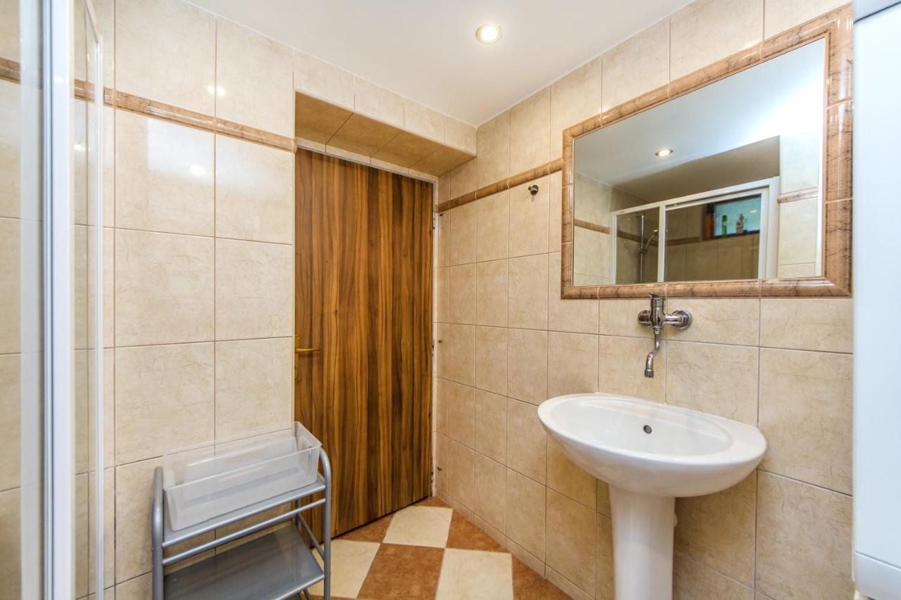 Pension Milada Klecany Bagian luar foto