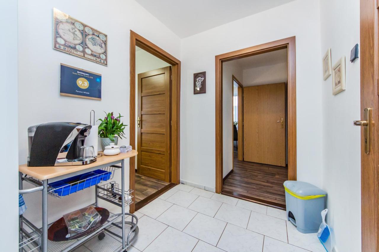 Pension Milada Klecany Bagian luar foto