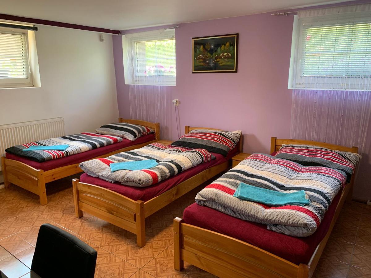 Pension Milada Klecany Bagian luar foto